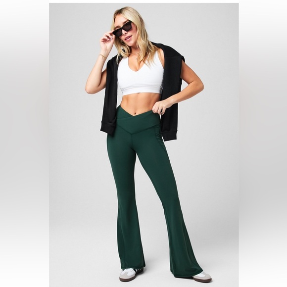 Fabletics PureLuxe High-Waisted Leggings CrosseOver Flare - Picture 4 of 4